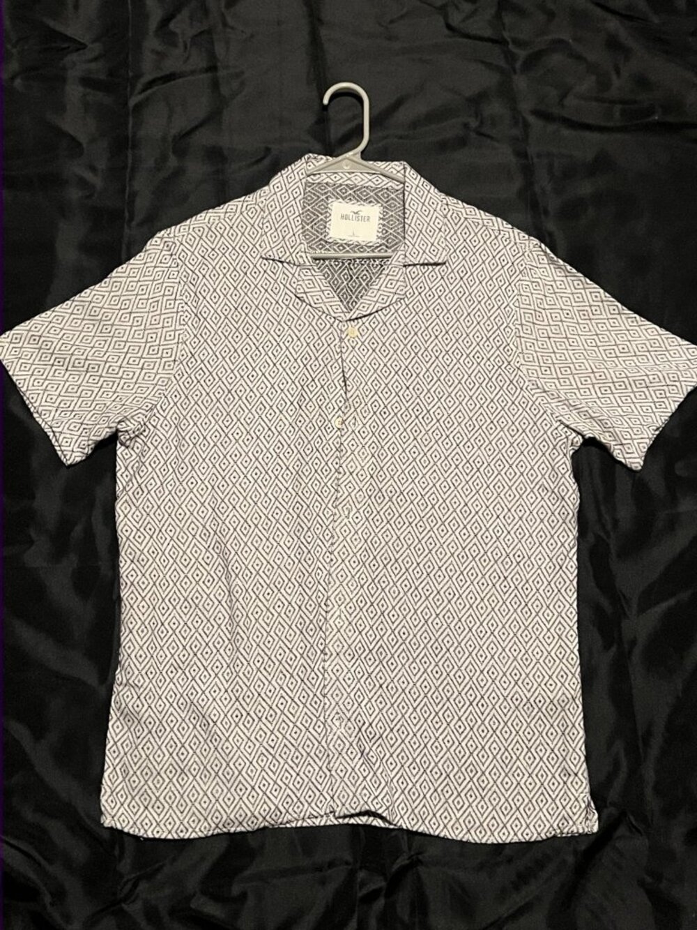 Hollister Button Up Shirt Men’s Large Black White Geometric Pattern Short Sleeve